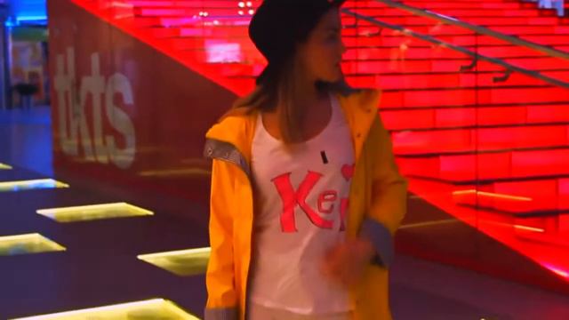 Maryana ro-МЕГА ЗВЕЗДА|НОВАЯ ПЕСНЯ-Vova Kess смотреть онлайн