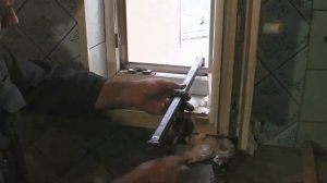 Как отремонтировать сломанный ПВХ подоконник ?
