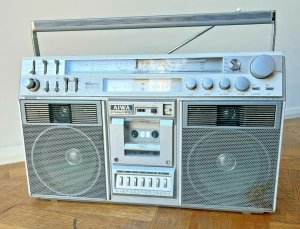 Aiwa Stereo TPR-990 Boombox Ghetto Blaster-выпуск 1980 год-очень редкий экземпляр.
