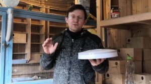 Разведение волнистых попугаев,кормушка.поилки и бегунки.