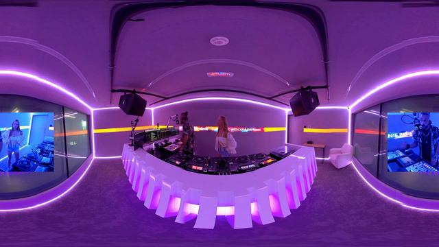 DAY BREAK WITH XAVI EMPARAN PRESENTS MELANIE RIBBE смотреть онлайн