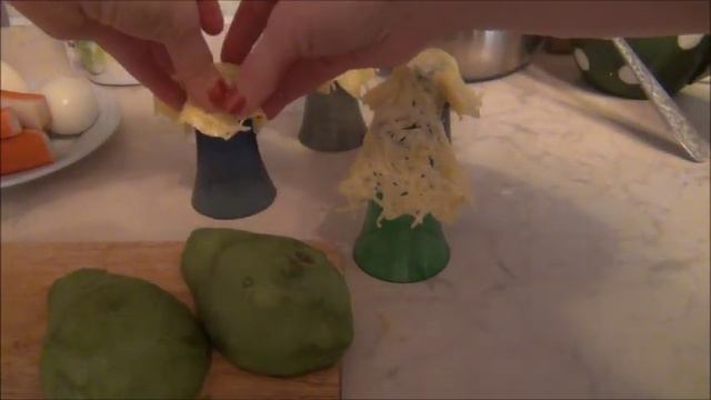 Сырные корзиночки с начинкой. Готовим вместе.