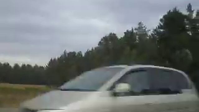 Едем по трассе из Верхней Пышмы в Екатеринбург смотреть онлайн