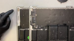 Macbook Pro A1502 Top Case Keyboard & Battery Replacement