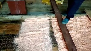 Утеплитель жидкий для пола и стен.