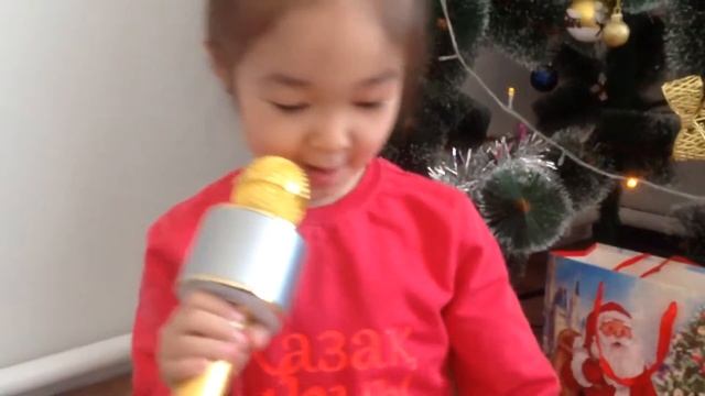 Подарок Деда Мороза для Алтыным Новый год 2018 смотреть онлайн