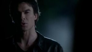 Первая встреча Деймона и Елены