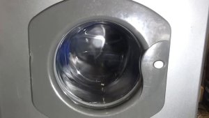 Review and Demonstration  of Hotpoint Ultima WM75 1200 spin Washing machine.