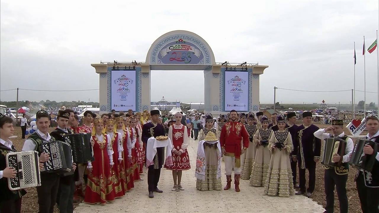 Всероссийский сельский праздник проходит в Астрахани
