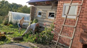 Едва не потеряли единственный арбуз. Окна в парилке бани. Покупки в Леруа. Живем в селе. Август 2024