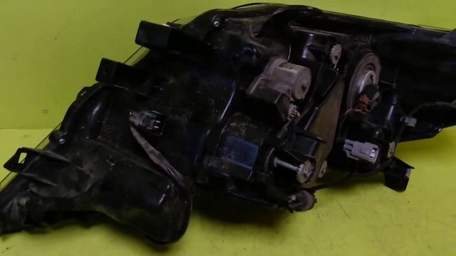 Фары правая левая для Toyota Land Cruiser Prado 150 2017 год выпуска ЧЕРНАЯ комплектация Style смотреть онлайн