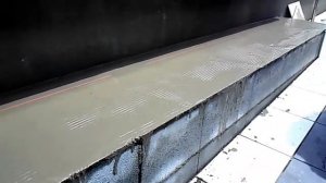 Японский плиточник. Все-то у них по-своему))