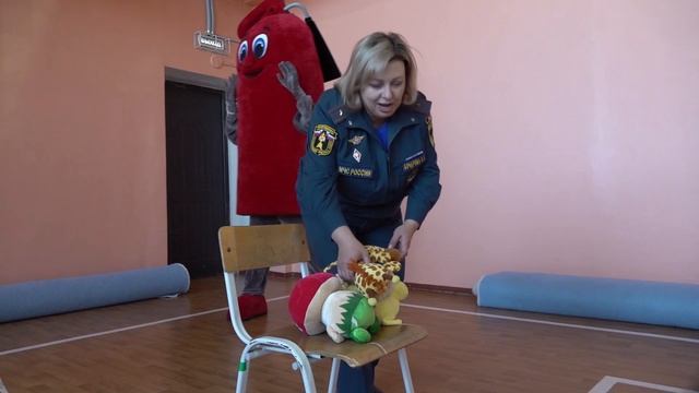 Хабаровские школьники 12 животных спасли в ходе соревнований по пожарной безопасности