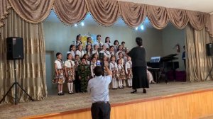 песня Вот солдаты идут