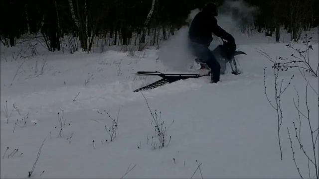 На питбайке по глубокому и рыхлому снегу смотреть онлайн