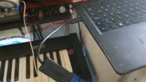 Lenovo Yoga 900 usb c to VGA second screen solved. just buy a Lenovo adapter at lenovo. com