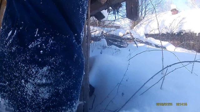 Ползали смотреть хлев и баню. Хотим купить. смотреть онлайн