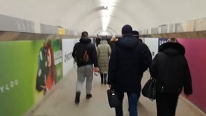 Переход со станции Октябрьская московской линии на станцию Купаловская автозаводской линии
