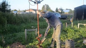 Отверстия под фундамент 250мм/1,8м. Мотобур Forward FEA-52.