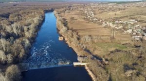 Плотина в селе Стародубовка донецкая область, северский донец вид местности с высоты