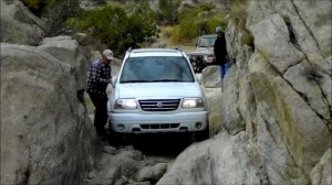 Suzuki XL-7 4x4 at Anza-Borrego the SQUEEZE