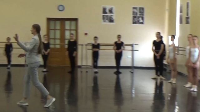 Мастер- класс выпускницы Академии русского балета имени А.Я. Вагановой Хохловой Ольги Витальевны. смотреть онлайн