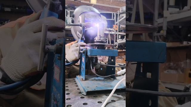 Сварка Аргоном на сварочное вращателе, Tig. #сварка #welden #сваркааргоном #weldernation #нержавейка