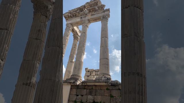 almost all of the ancient city of bergama is now in #berlin #museum смотреть онлайн