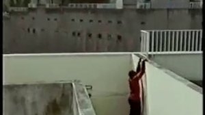 Прикольная топ реклама найк | французский креатив | ржачная реклама nike с курицей | побег от куриц