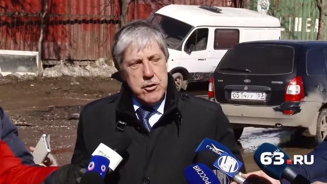 ГАИ измерила ямы на дорогах смотреть онлайн