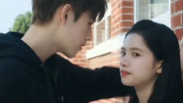 Ли Сюн самый аhуенный. Клип: зажигалка и платье принцессы. смотреть онлайн