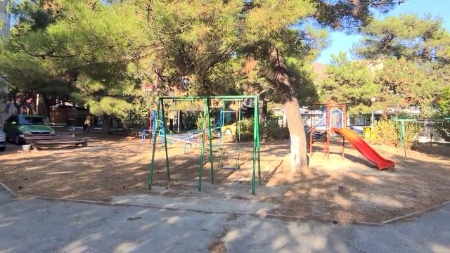 Уютная КВАРТИРА с РЕМОНТОМ и видом на #ГОРОД и #МОРЕ в ЦЕНТРЕ Геленджика на ул САДОВАЯ
