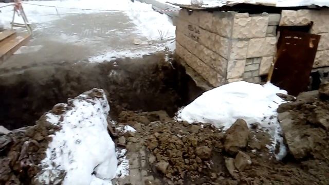 Две недели яме с кипятком от "Брянсккоммунэнерго" смотреть онлайн