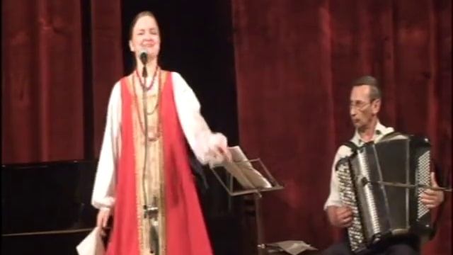 Поёт Яна Чечулина,аккомпанирует Василий Просеков