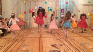 Танец "Светит солнышко"