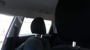 Салон автомобиля после срабатывания подушек безопасности