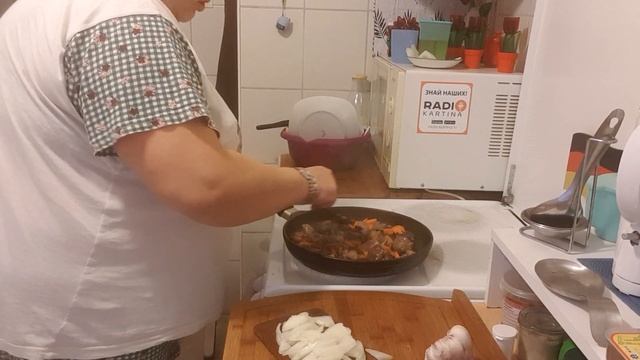 Готовим утинные пупочки с малосольнаи капустаи.....? смотреть онлайн