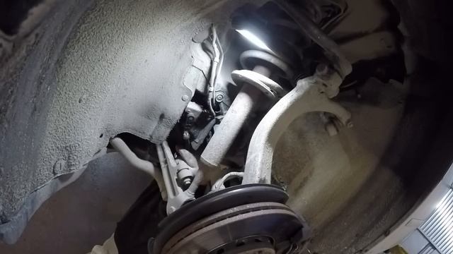 Jak wymienic czujnik poziomowania świateł - Audi A4 B7 смотреть онлайн