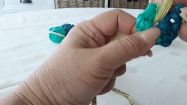 Как связать крючком КОВРИК ИЗ ПАКЕТОВ для мусора / рукоделие для начинающих. смотреть онлайн