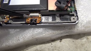 Nexus со сломанным гнездом зарядки.