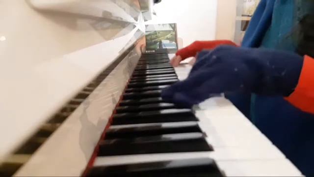 Street pianist playing it safe: Playing inside #2 смотреть онлайн
