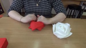 Мастер-класс.Делаем розу из салфеток
