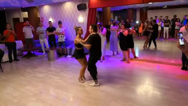 Vizcaíno Y Nerea [Ya no quiero na Bachata] ~Atrévete 26-08-2018~ By: Dj Gjay смотреть онлайн