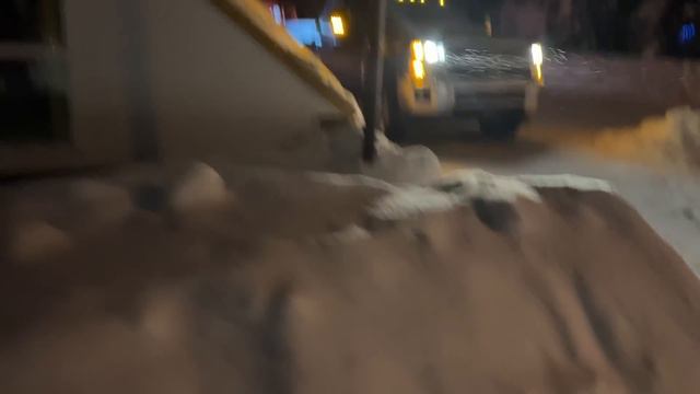 Brad Did WHAT?!? Busted Wall at the Nursery During Snow Removal!  Flower Hill Farm смотреть онлайн