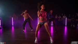 Ariana Grande - 7 rings - Dance Choreography by Jojo Gomez & Aliya Janell