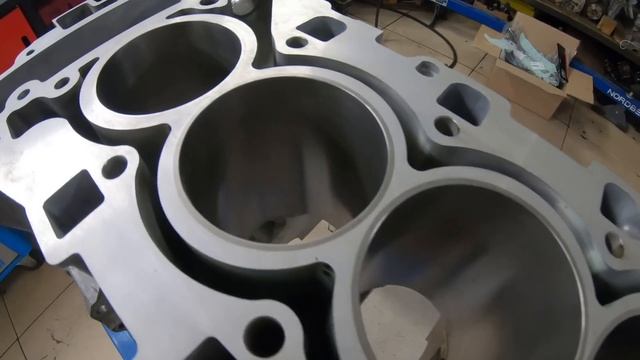 ЗАКЛИНИЛ ДВИГАТЕЛЬ! Провернуло вкладыши! Полный капитальный ремонт двигателя BMW N20 в кузове F10 смотреть онлайн