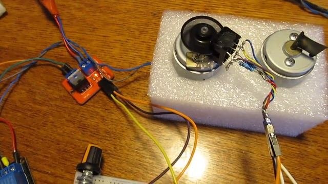 Изменение оборотов и направления вращения электродвигателя.