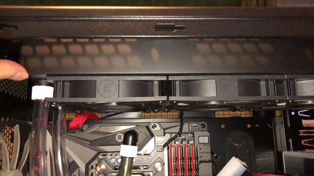 Re-configuring the PC's cooling loop to replace the noisy coolant reservoir and a thinner radiator смотреть онлайн