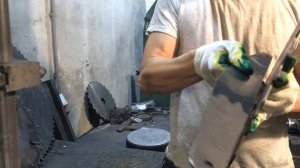 Правка дисковых пил.КАК выправить пильный диск(дисковую пилу)небольшого диаметра.