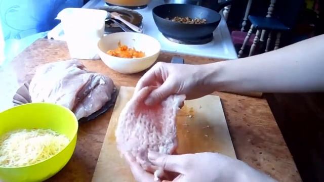 Мясные рулетики с грибами в духовке. Отбивные с начинкой.Meat rolls with mushrooms in the oven. смотреть онлайн